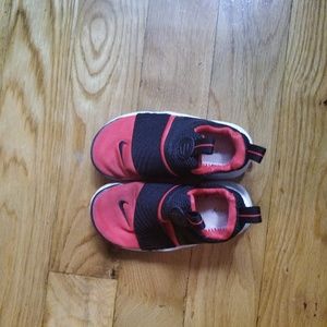 2 pair of Little Kid Nike